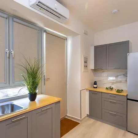 Ohana Suites, Cozy Near Miaouli Square Appartamento