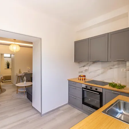 Ohana Suites, Cozy Near Miaouli Square Appartamento