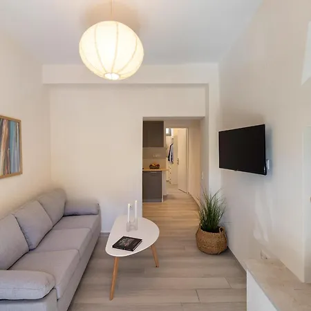 Ohana Suites, Cozy Near Miaouli Square Appartamento
